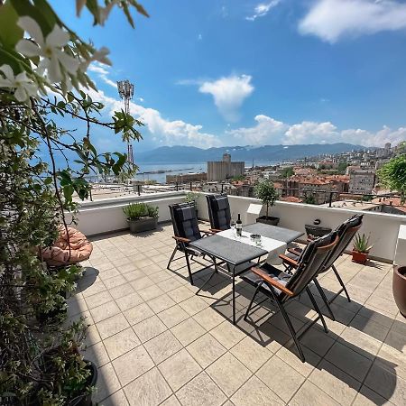 105M2 Penthouse Sea View Rijeka With Free Garage Parking Lägenhet Exteriör bild