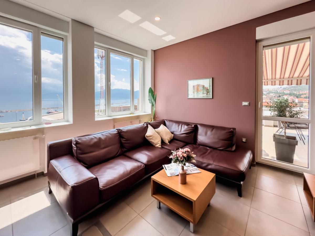 105M2 Penthouse Sea View Rijeka With Free Garage Parking Lägenhet Exteriör bild